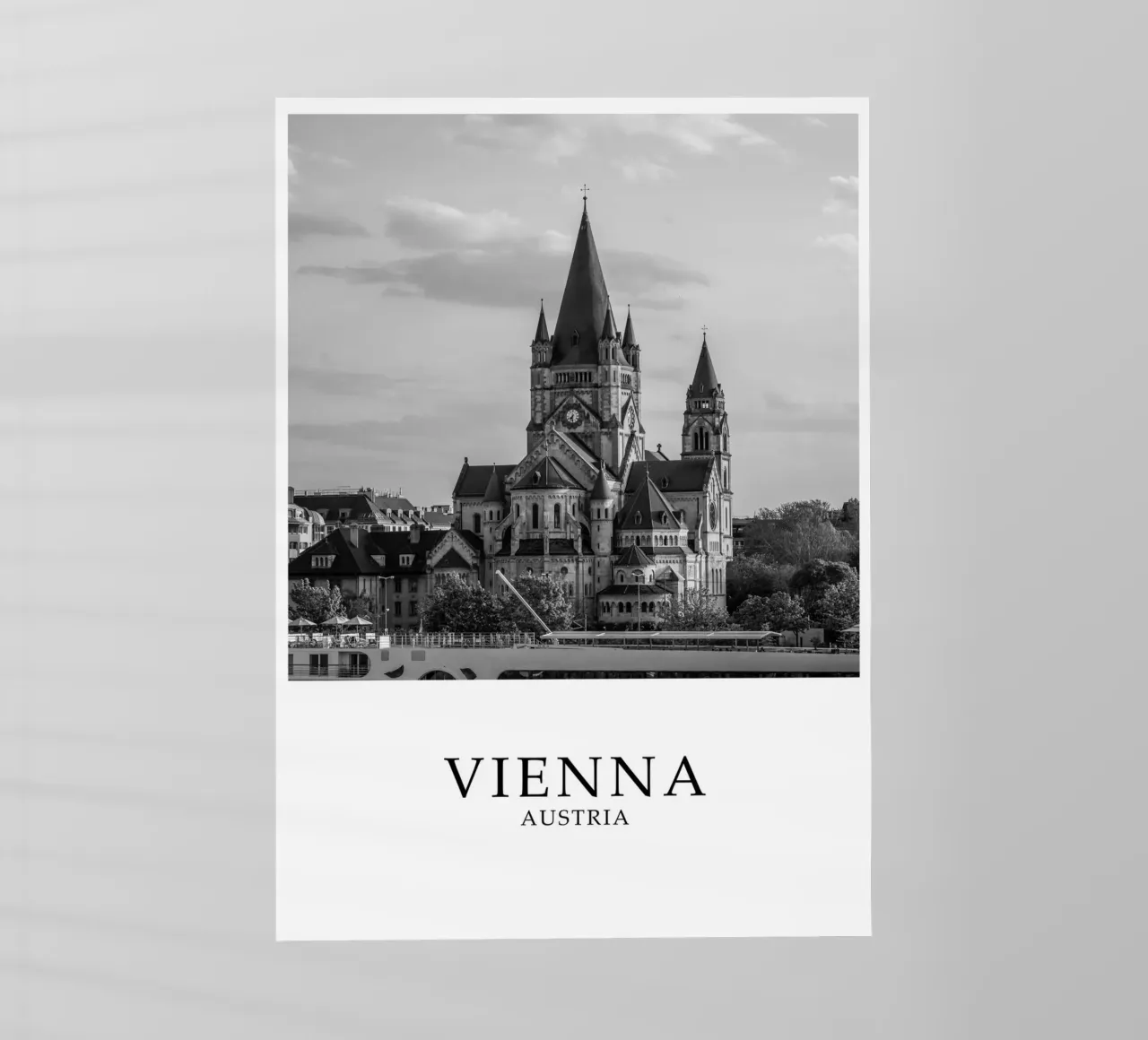 Vienna Austria Architettura Scena in scala di grigi pellicola backlit da Charnwood Prints