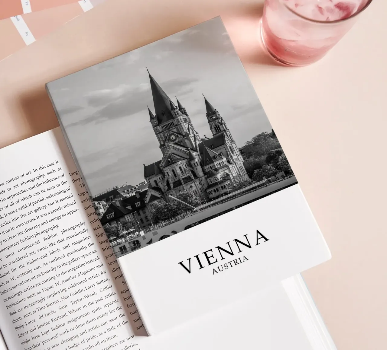 Vienna Austria Architettura Scena in scala di grigi diario da Charnwood Prints