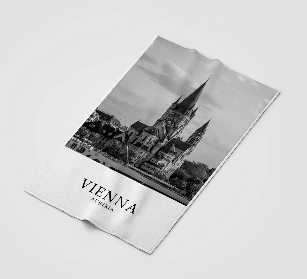 Vienna Austria Architettura Scena in scala di grigi coperta in pile da Charnwood Prints