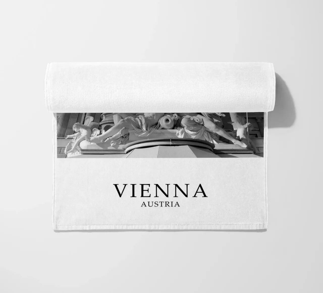 Vienna Austria Architettura Scena in scala di grigi telo mare da Charnwood Prints