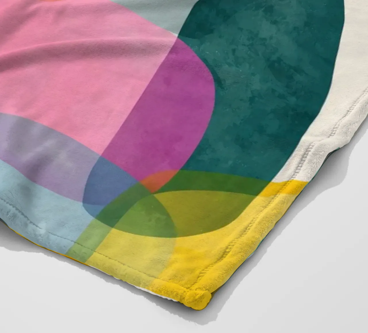 Jellybean Shapes 2 fleecedeken van Kiara