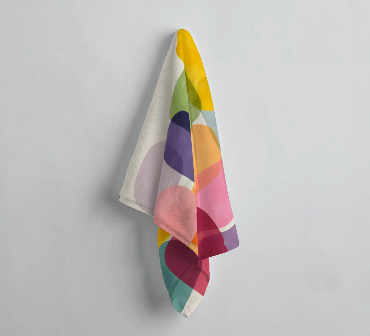 Jellybean Shapes 2 badhanddoek van Kiara