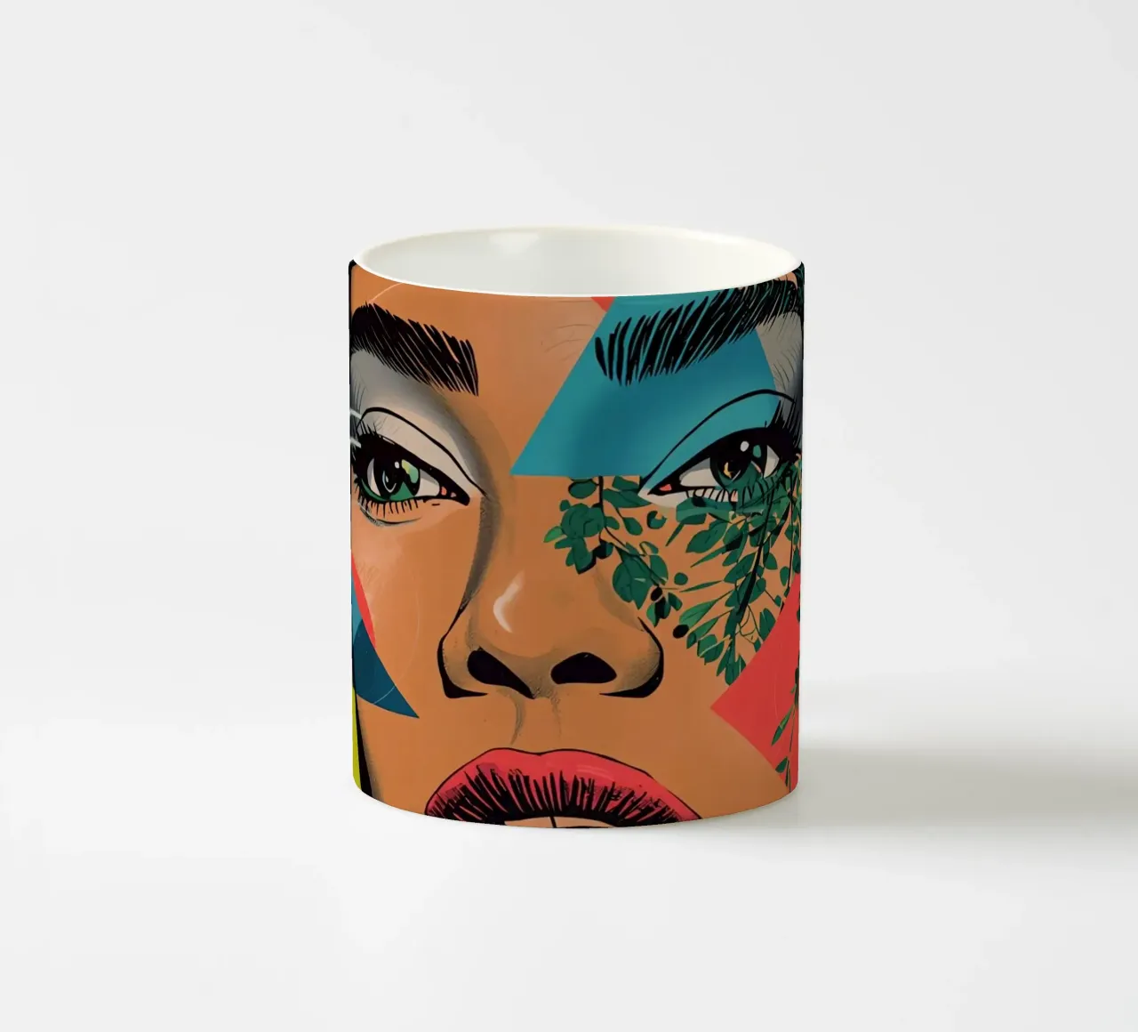 Ritratto di donna con sovrapposizioni geometriche e botaniche tazza in ceramica da DesignDoodle