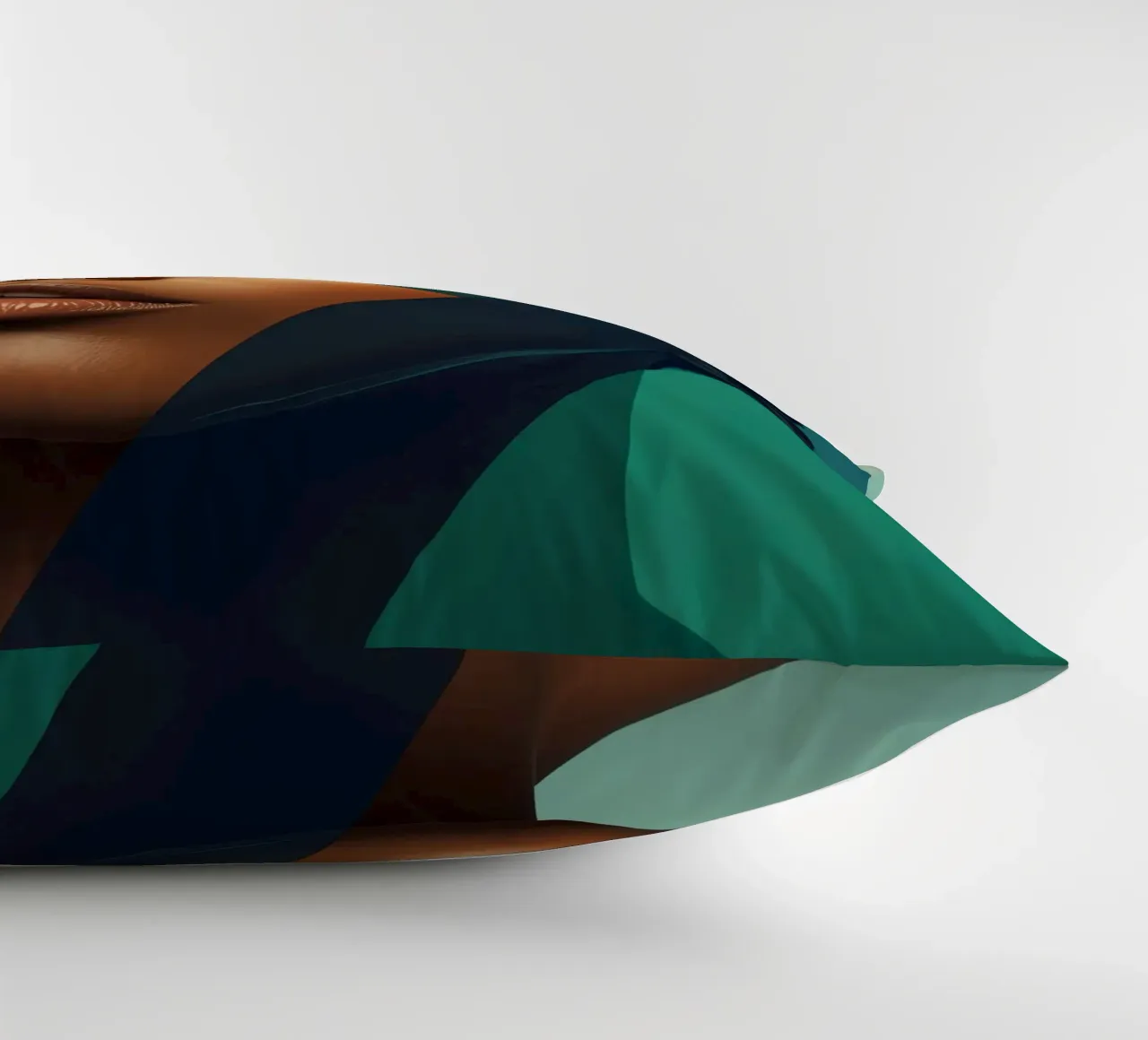 Ritratto di donna con sovrapposizioni geometriche di colori cuscino da DesignDoodle