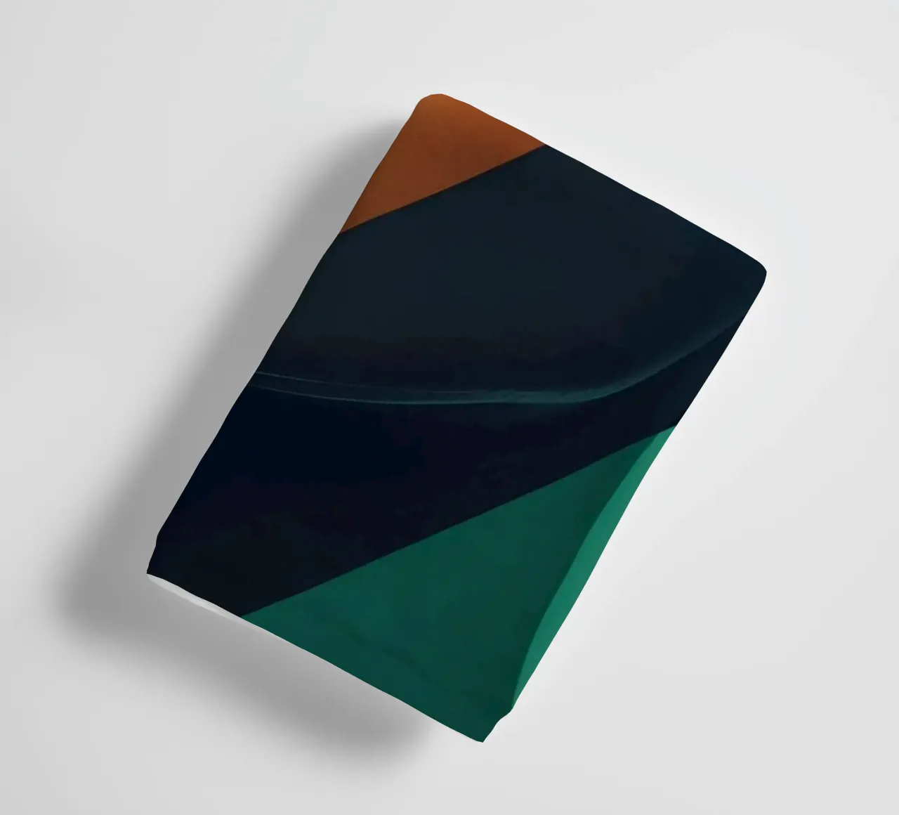 Ritratto di donna con sovrapposizioni geometriche di colori asciugamano da bagno da DesignDoodle