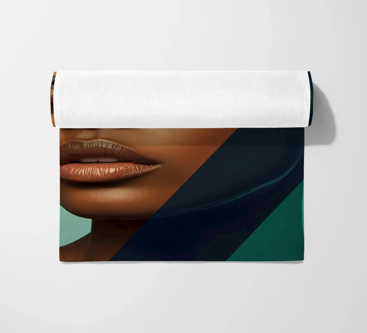Ritratto di donna con sovrapposizioni geometriche di colori telo mare da DesignDoodle