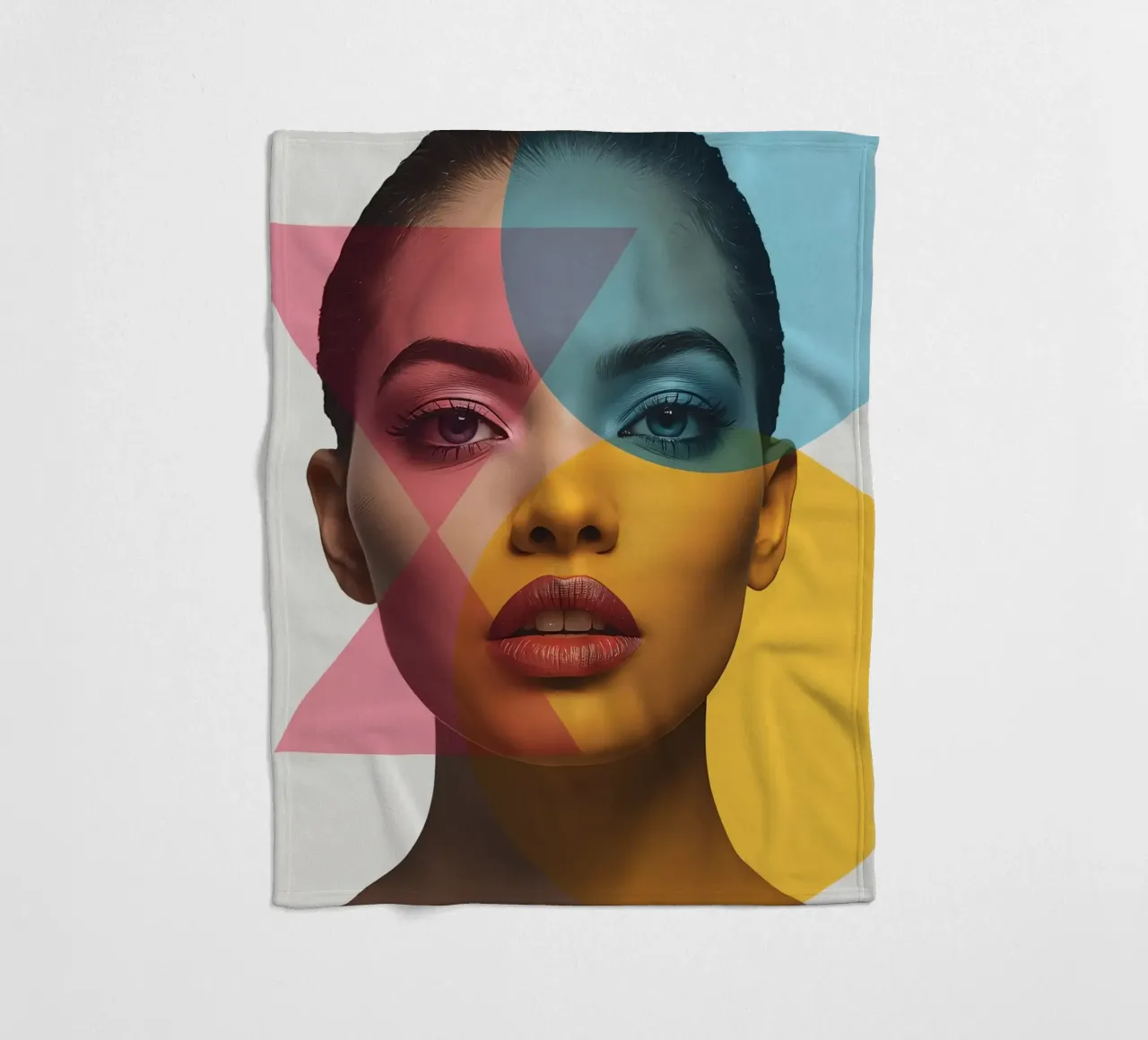 Ritratto di donna con forme geometriche e colori vivaci coperta in pile da DesignDoodle