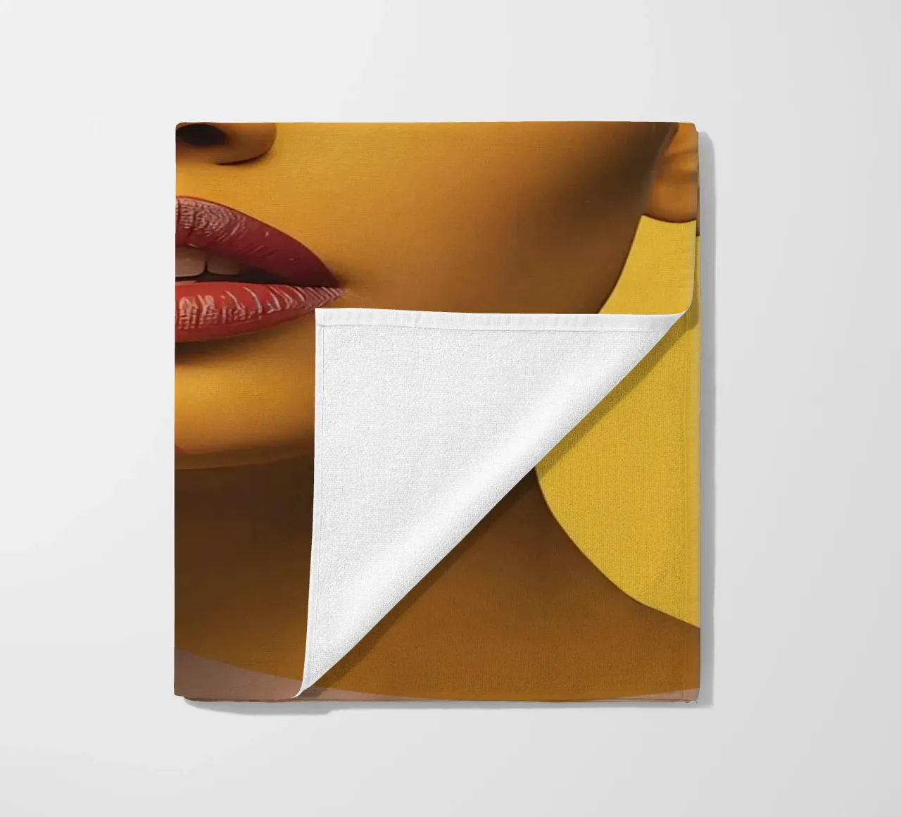 Ritratto di donna con forme geometriche e colori vivaci telo mare da DesignDoodle