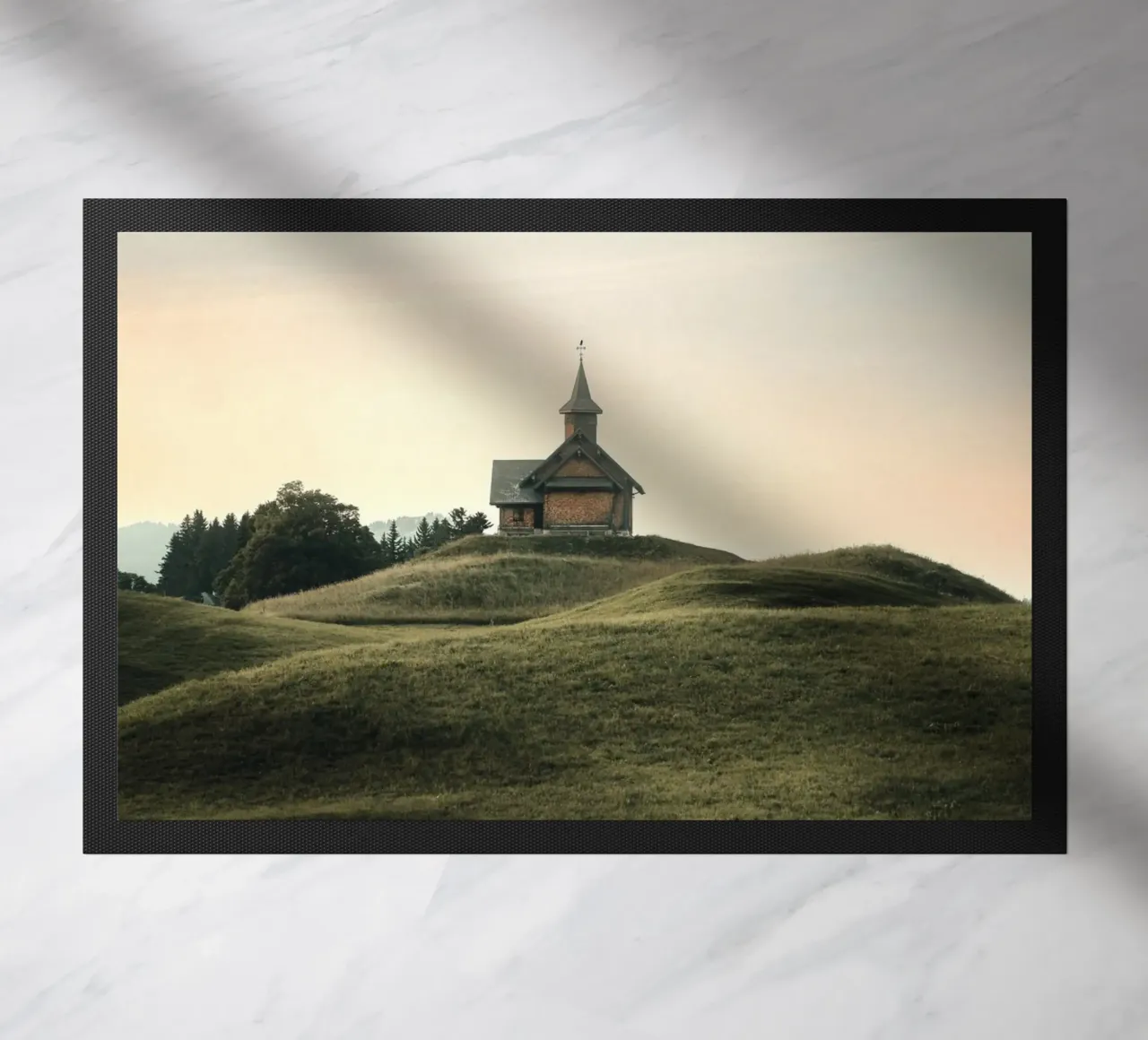 Kapellenhügel Fußmatte von Earthly Visions