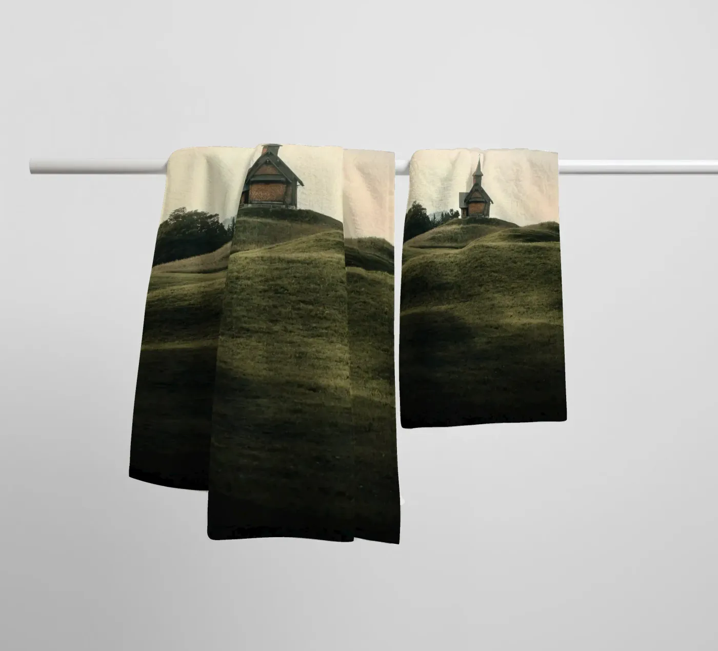 chapel hill Handtuch von Earthly Visions