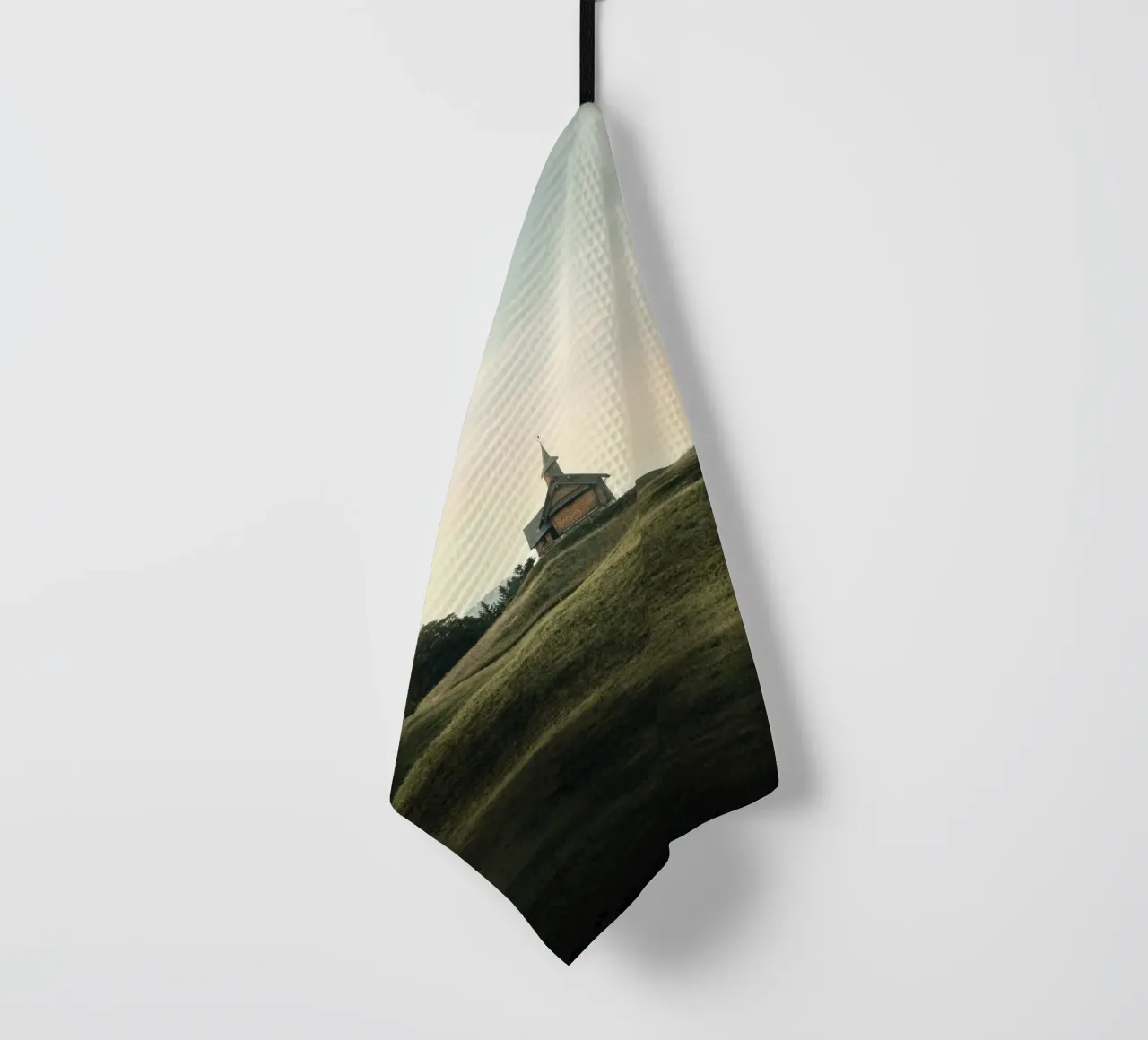 chapel hill Geschirrtuch von Earthly Visions