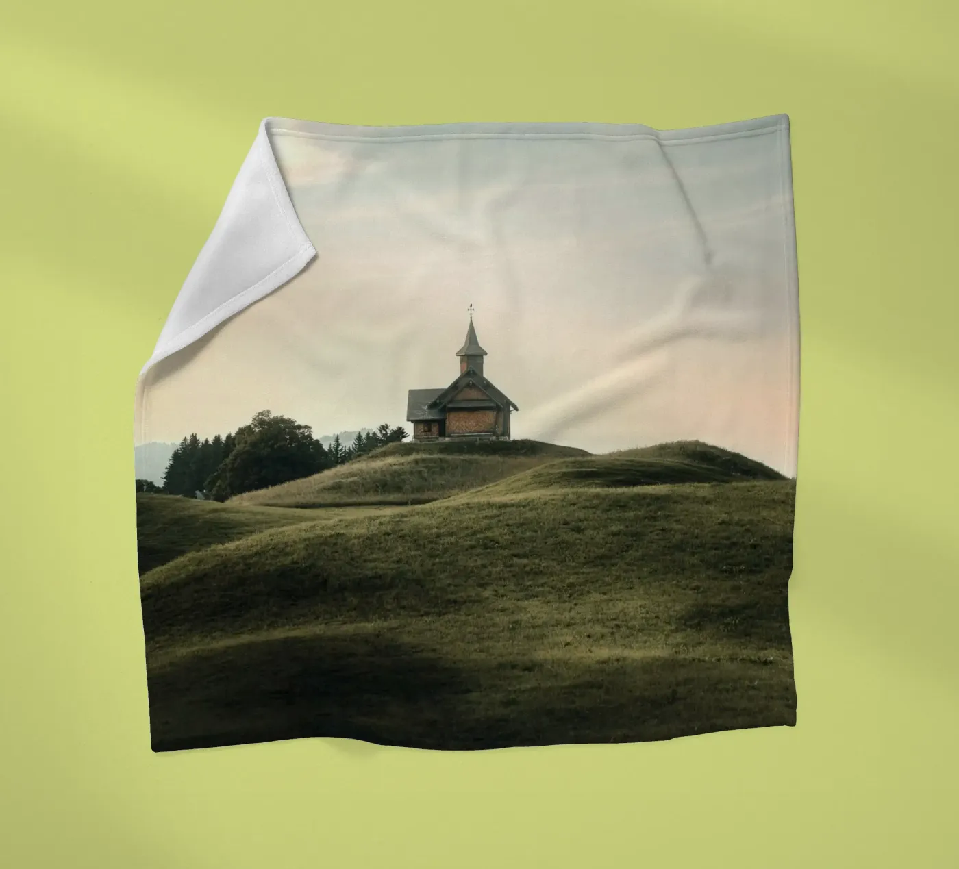 Kapellenhügel Fleecedecke von Earthly Visions