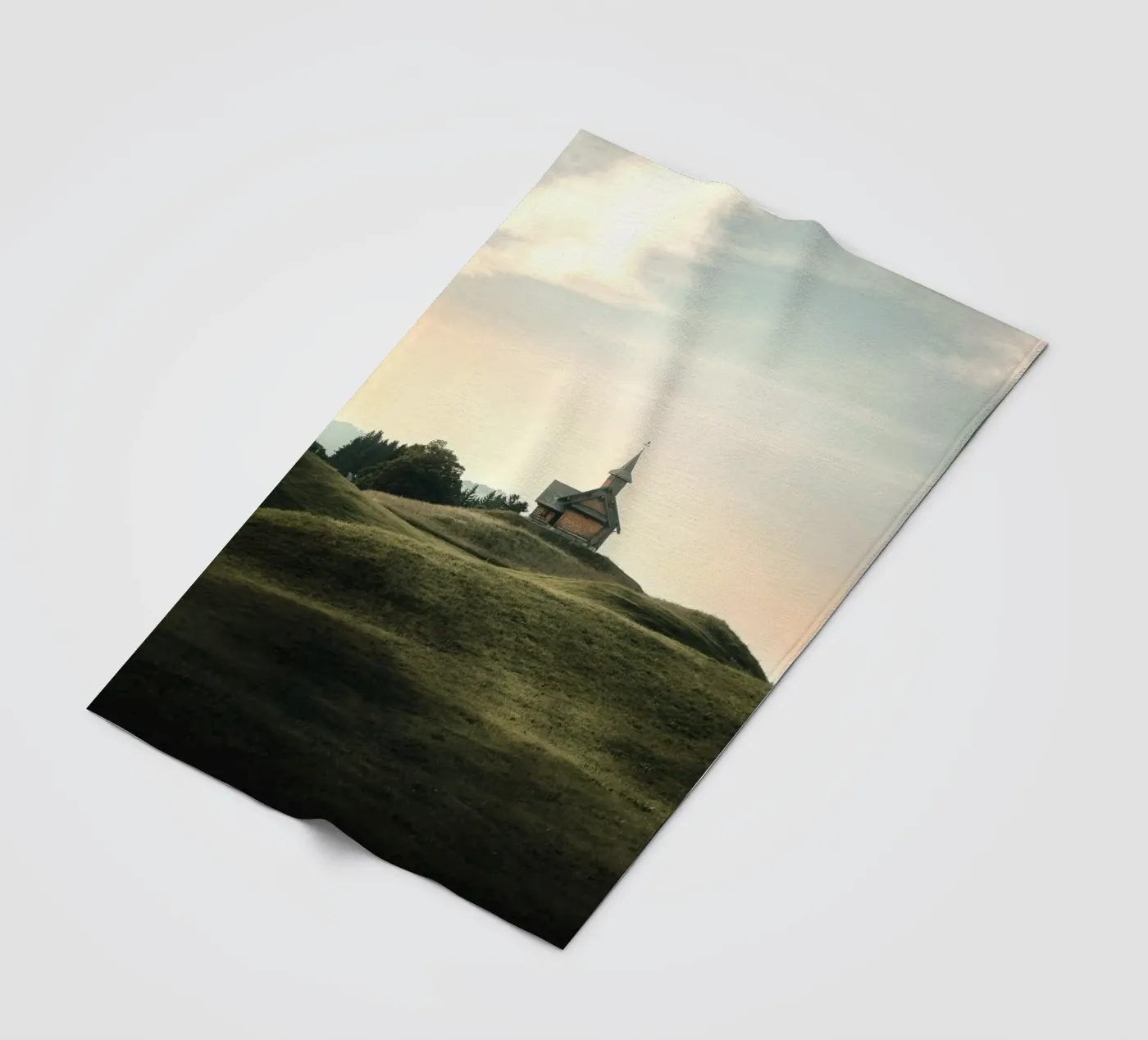 Kapellenhügel Fleecedecke von Earthly Visions