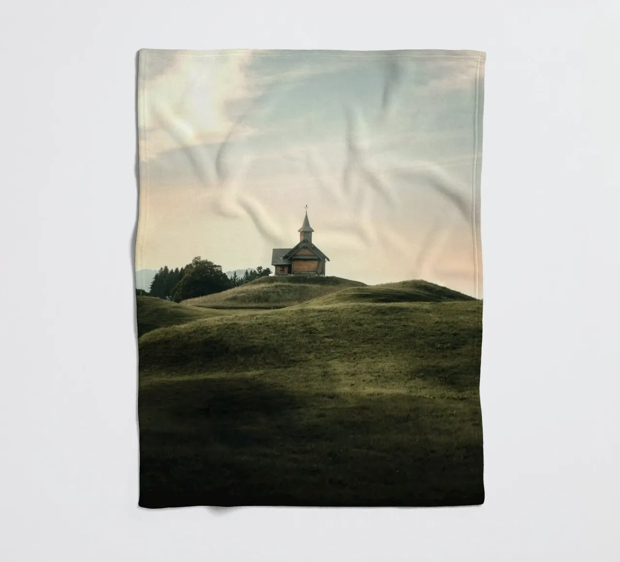 Kapellenhügel Fleecedecke von Earthly Visions