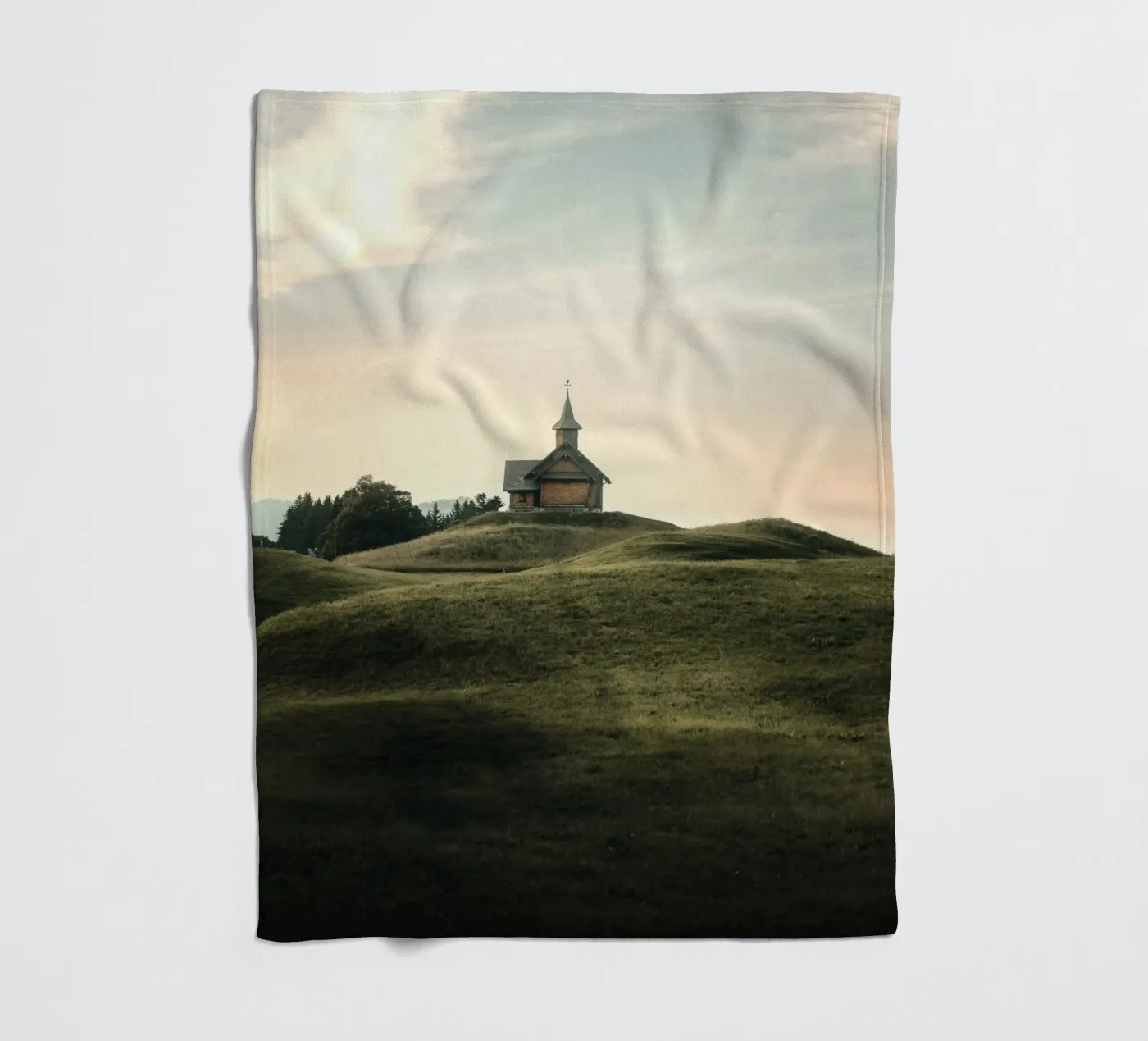 Kapellenhügel Fleecedecke von Earthly Visions