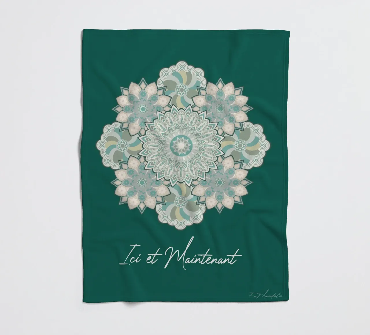 Mandala, qui e ora coperta in pile da Collection “Esprit Mandala"