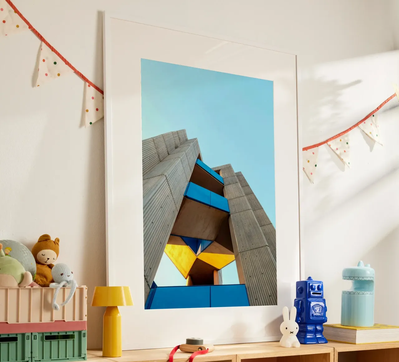 edificio di architettura moderna poster da Earthly Visions