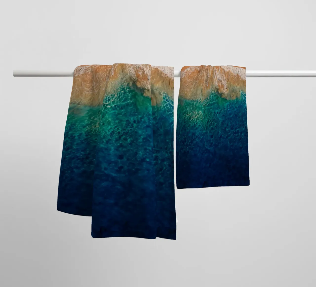 spiaggia oceano asciugamano da bagno da Earthly Visions