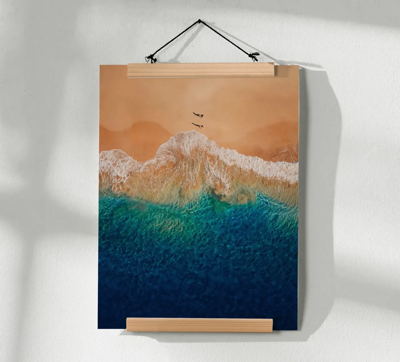spiaggia oceano poster con telaio in plastica da Earthly Visions