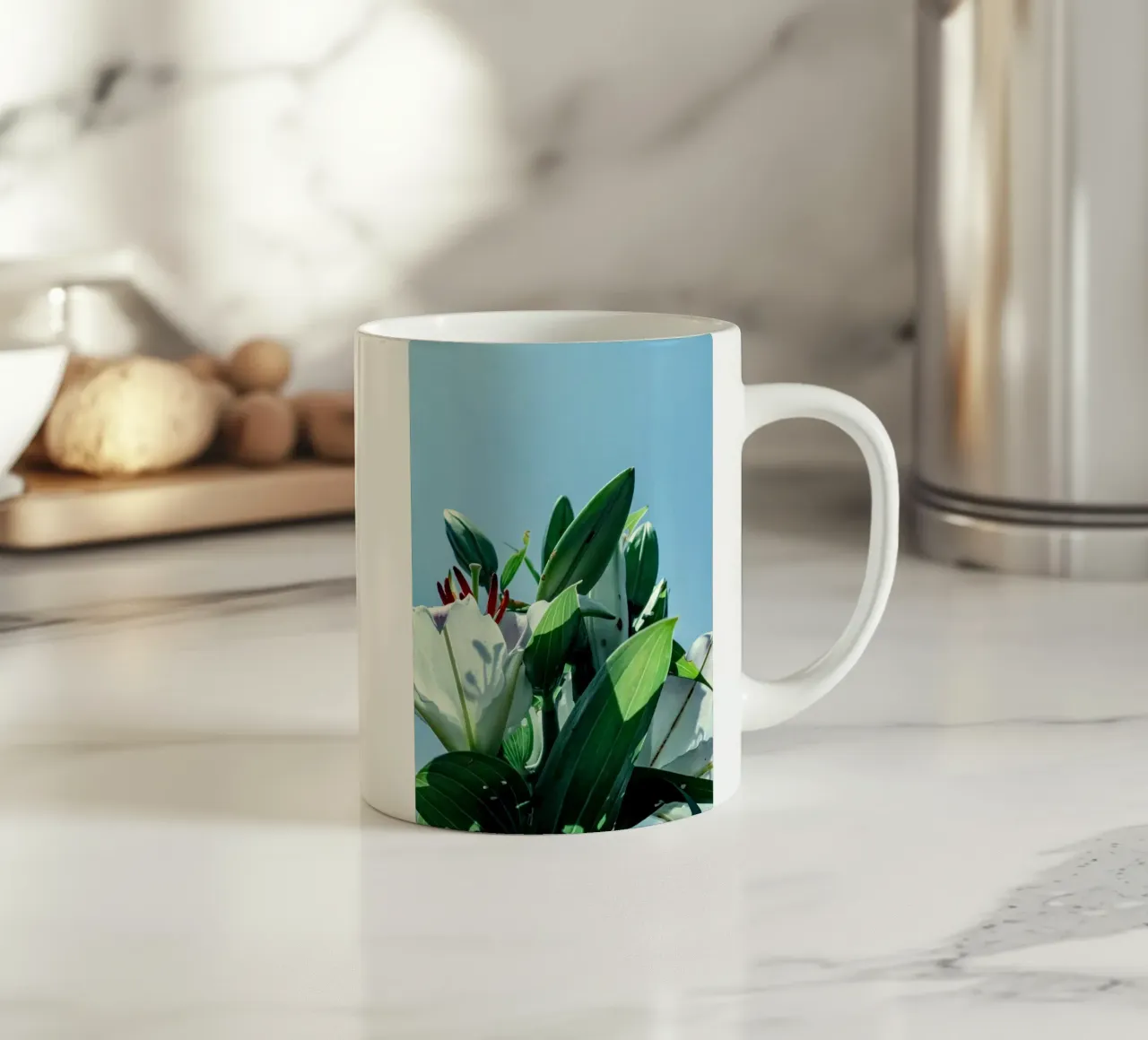 fiori bianchi gigli tazza in ceramica da Earthly Visions