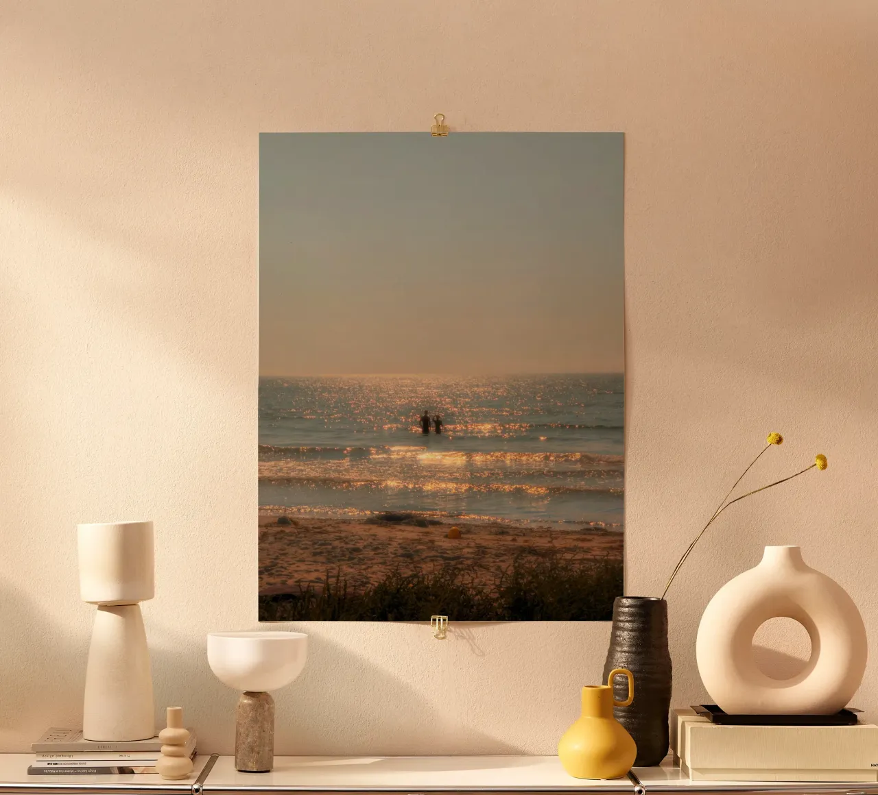 spiaggia oceano poster con telaio in alluminio da Earthly Visions