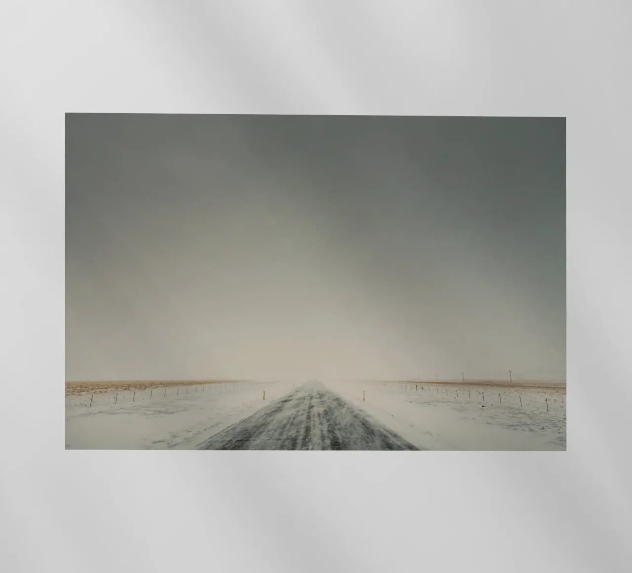 neve su strada pellicola backlit da Earthly Visions