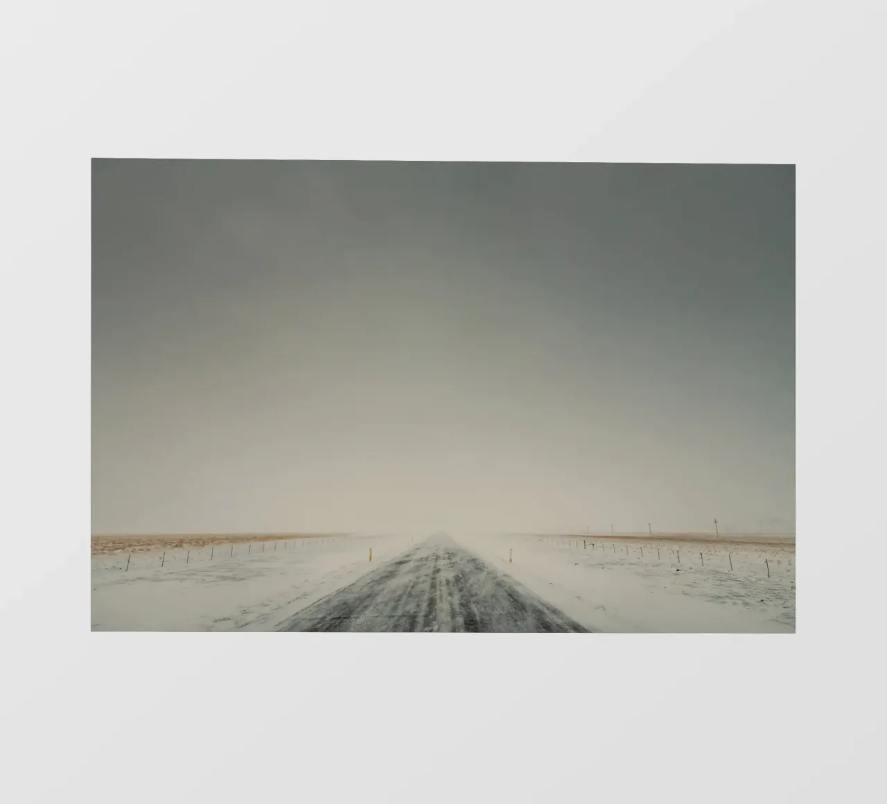 neve su strada pellicola backlit da Earthly Visions