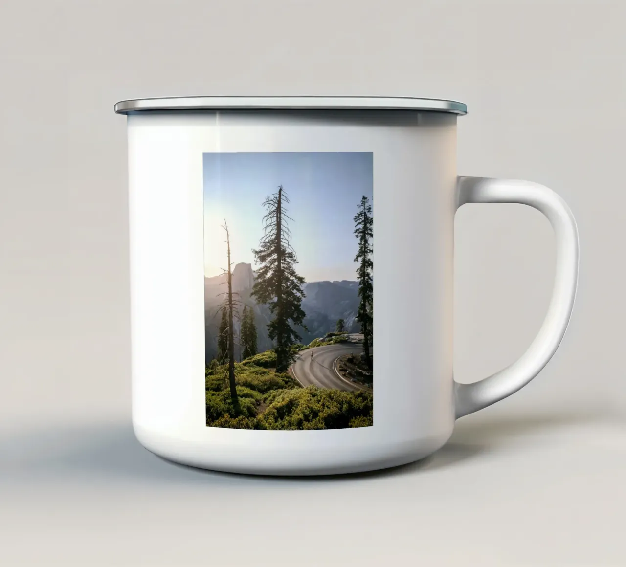 pini di montagna tazza in smalto da Earthly Visions