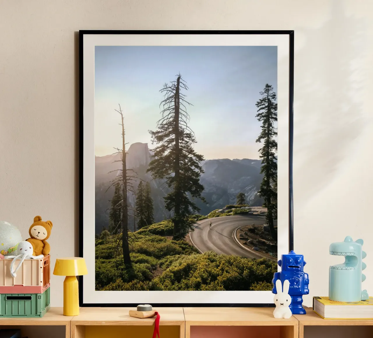 pini di montagna poster con telaio in alluminio da Earthly Visions