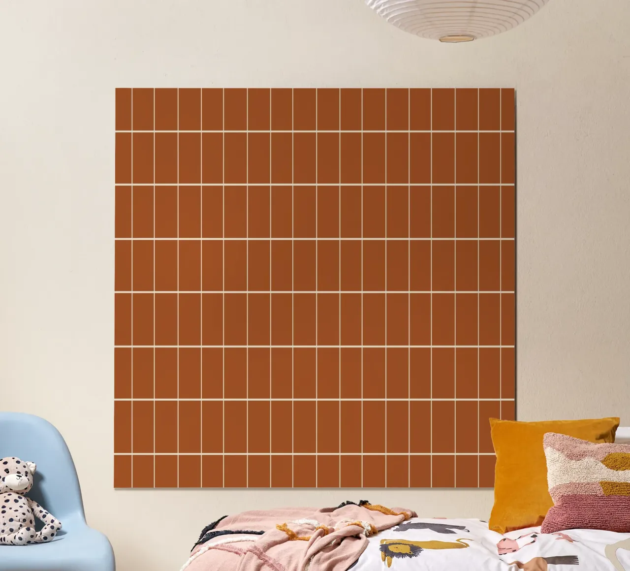 Griglia geometrica marrone poster con telaio in legno da Little Dean