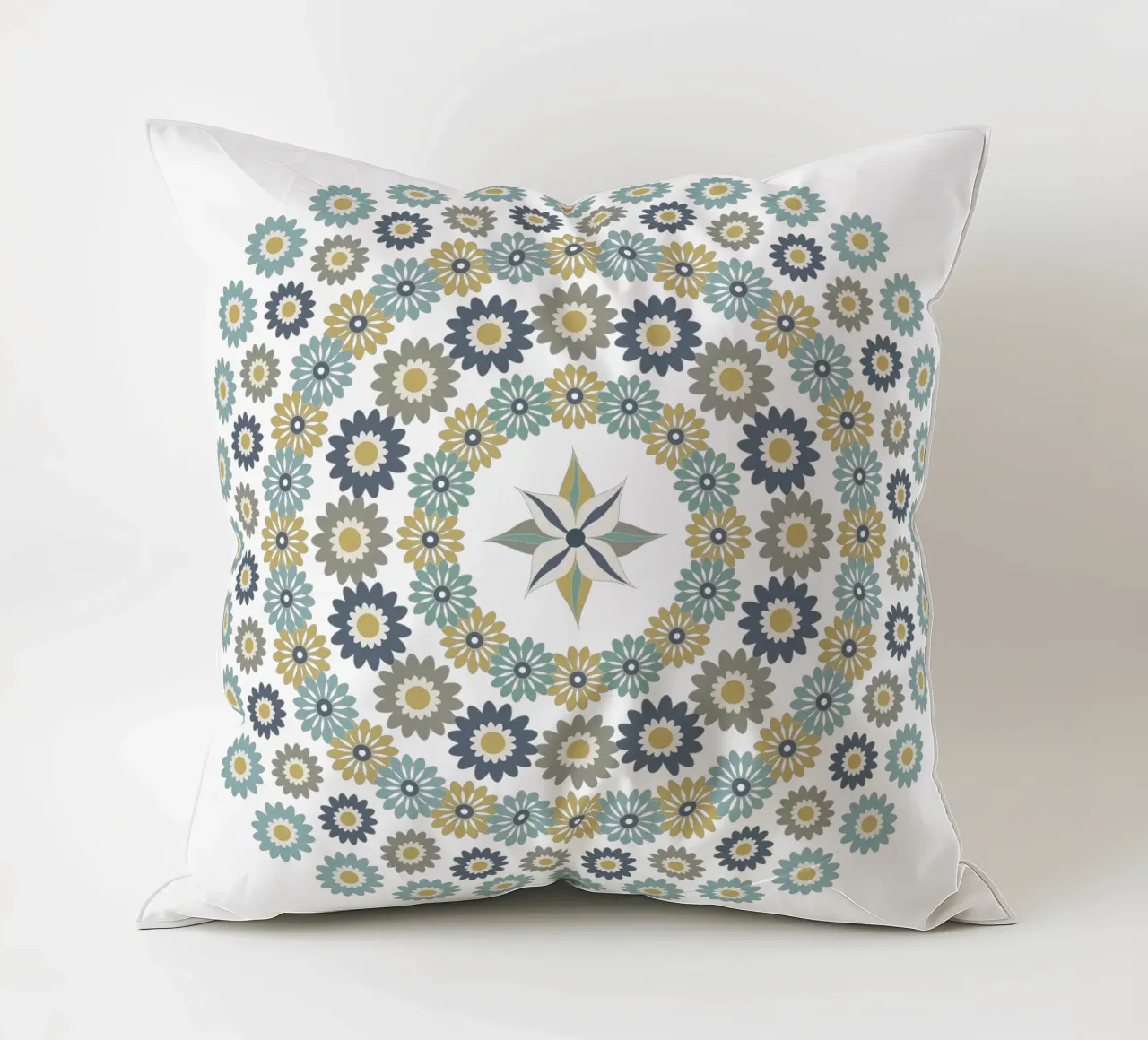Mandala, fleurs bleus et marrons cuscino da Collection “Esprit Mandala"