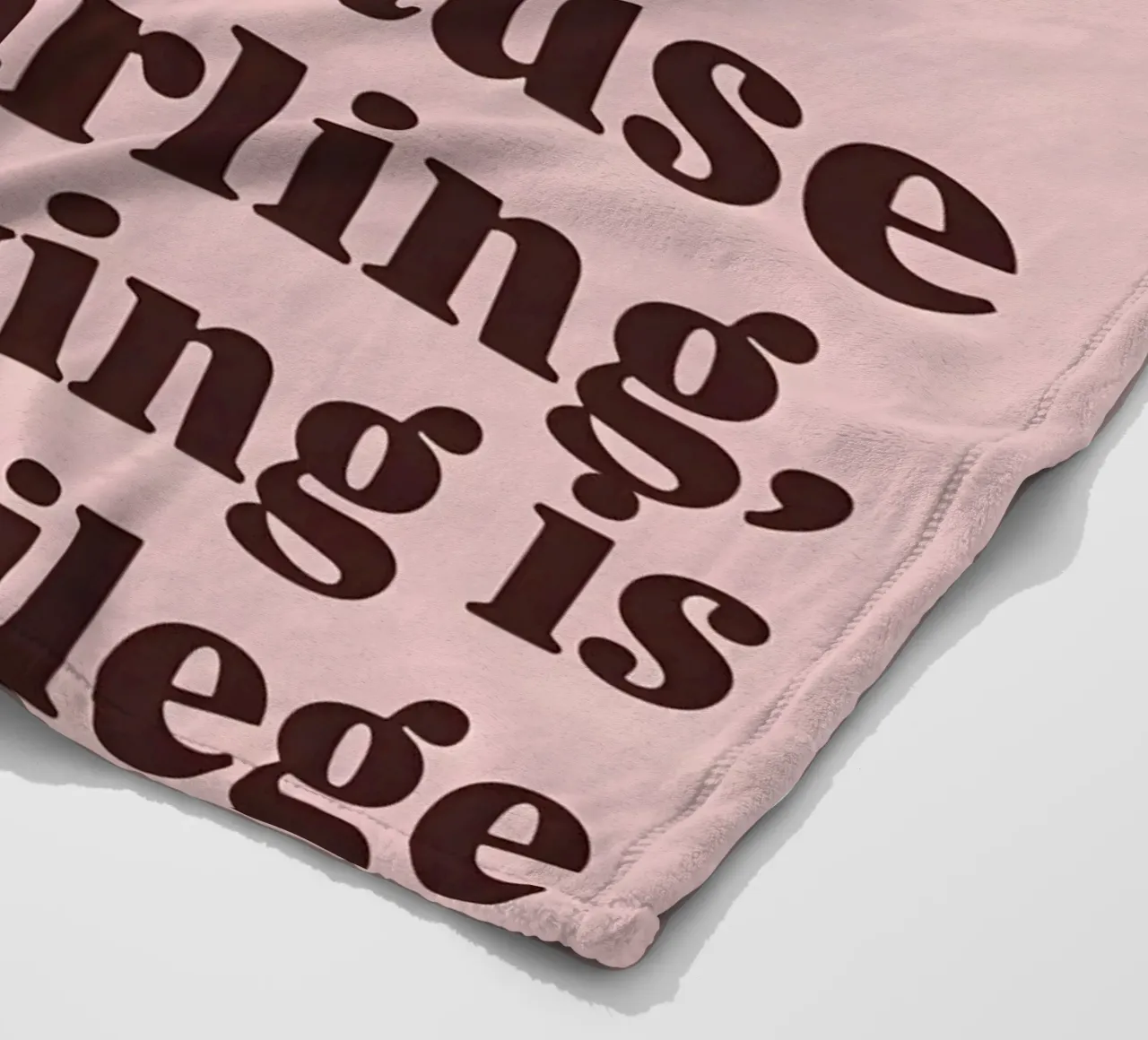 "Because darling, studying is a privilege." coperta in pile da Type & Tape