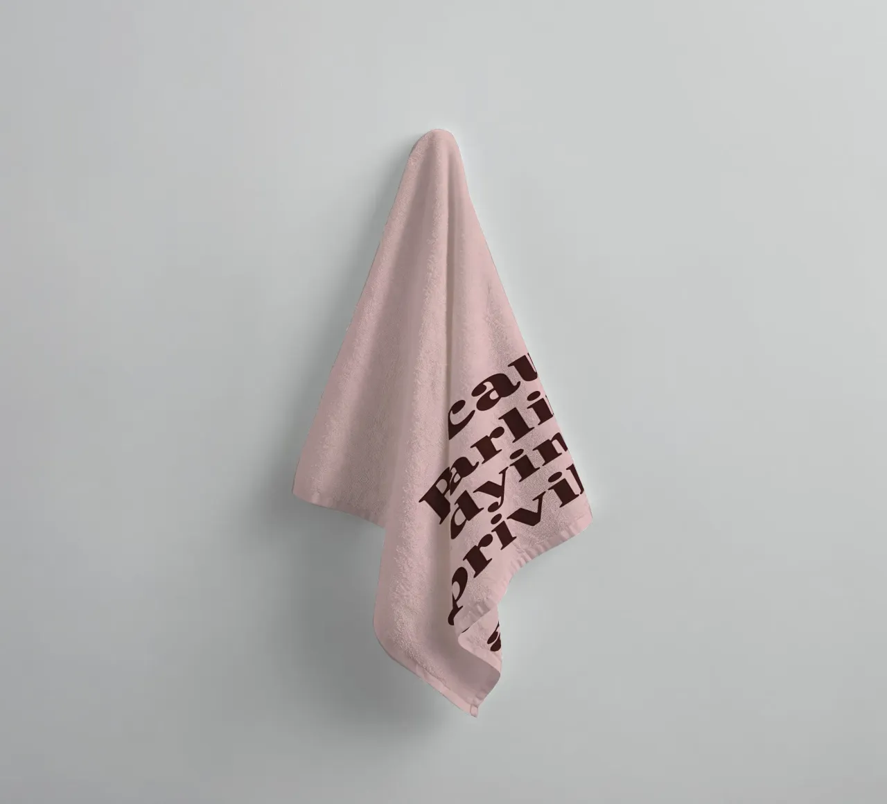 "Because darling, studying is a privilege." asciugamano da bagno da Type & Tape