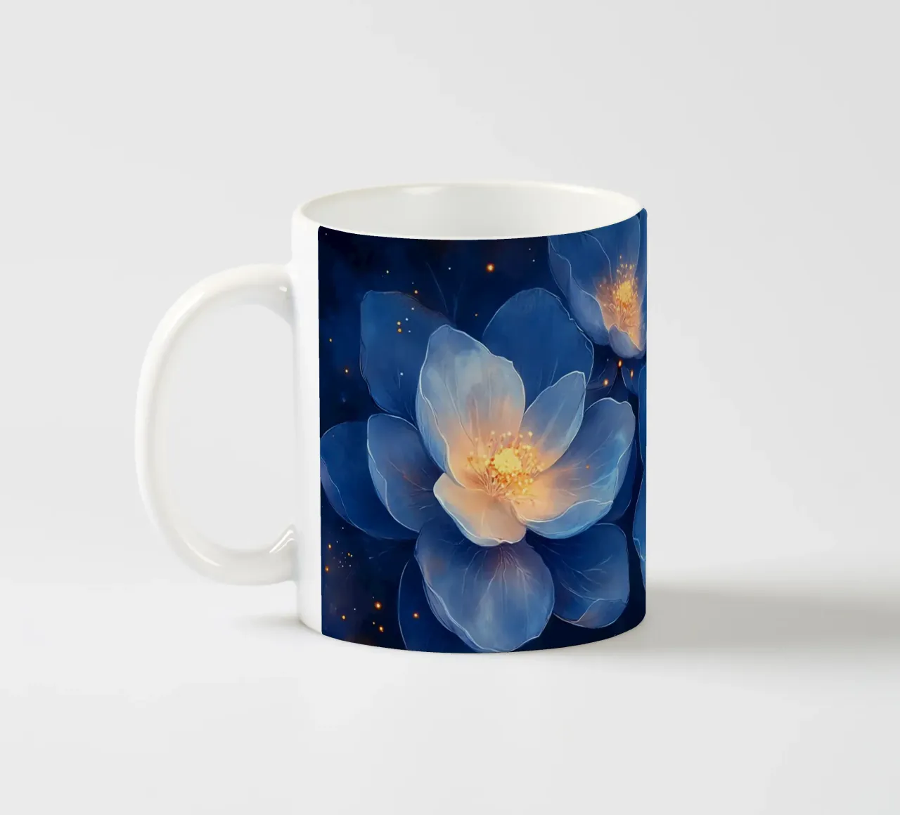 Fleurs d'Étoiles: blu e oro nella notte tazza in ceramica da Théïa's Fantasia World