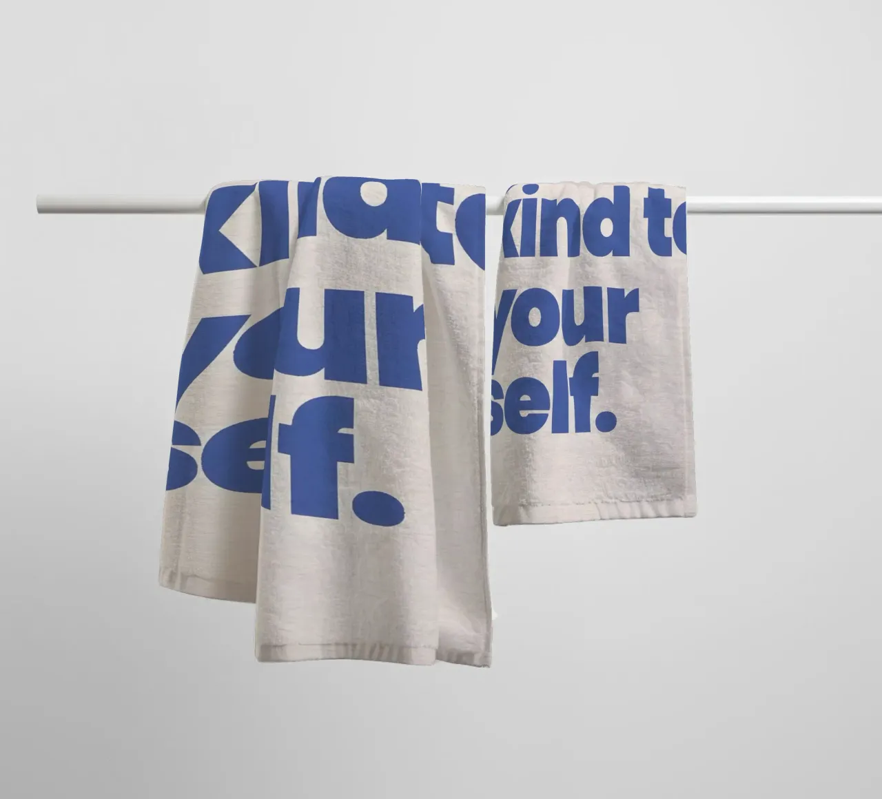 Be kind to yourself asciugamano da bagno da Type & Tape