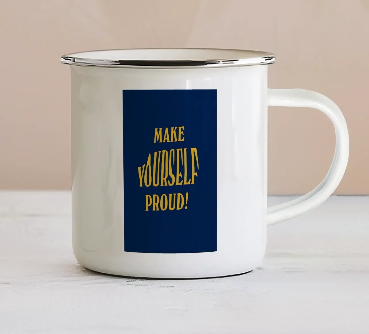 MAKE YOURSELF PROUD! tazza in smalto da Type & Tape