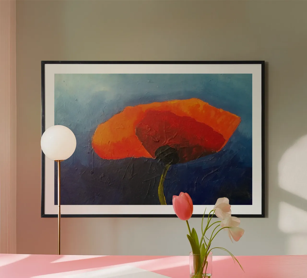Fiore di papavero 1 poster con telaio in legno da Martin Ahrens