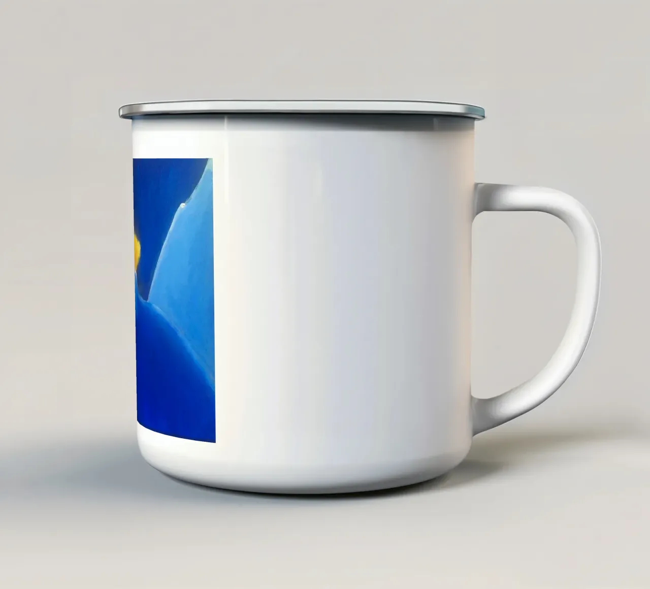 In fiore tazza in smalto da Martin Ahrens