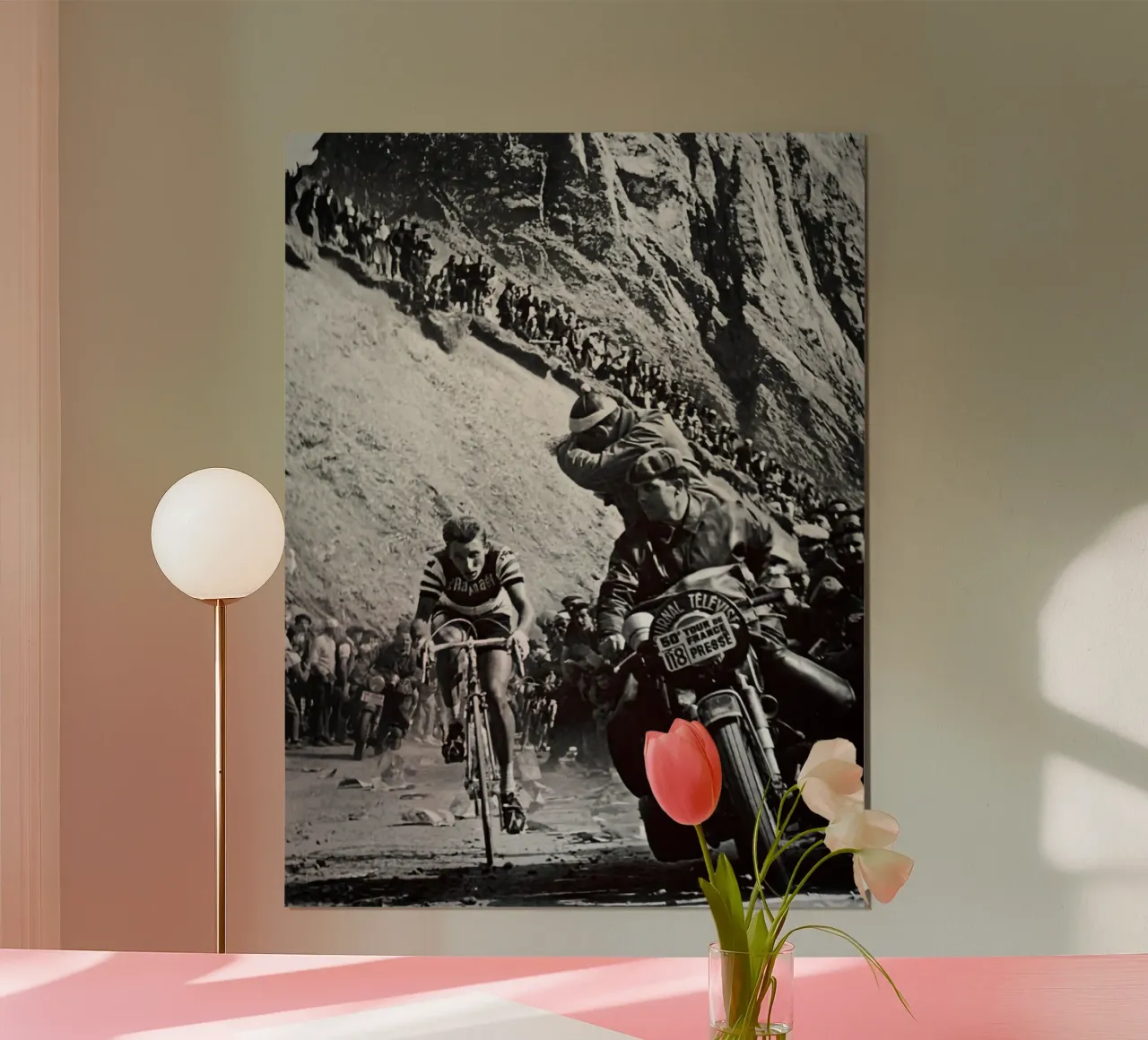 Re della montagna 1950 Vintage poster con telaio in legno da SPECIAL SHOP GENTHO UK