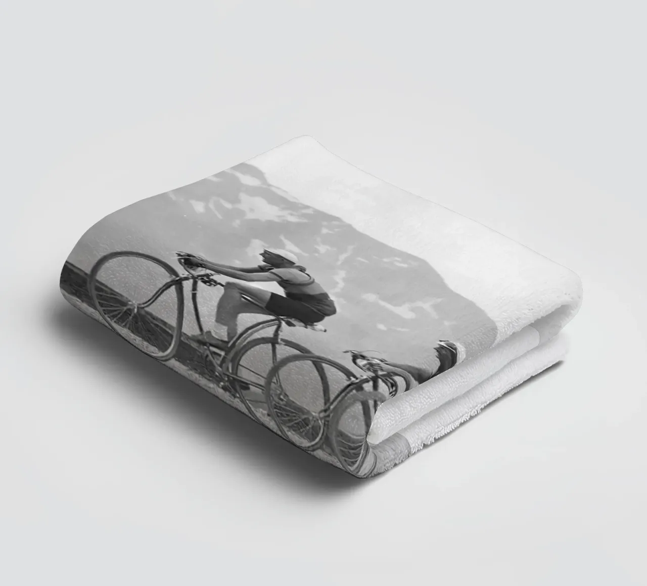 Gara Peleton 1950 Vecchio Bw asciugamano da bagno da SPECIAL SHOP GENTHO UK