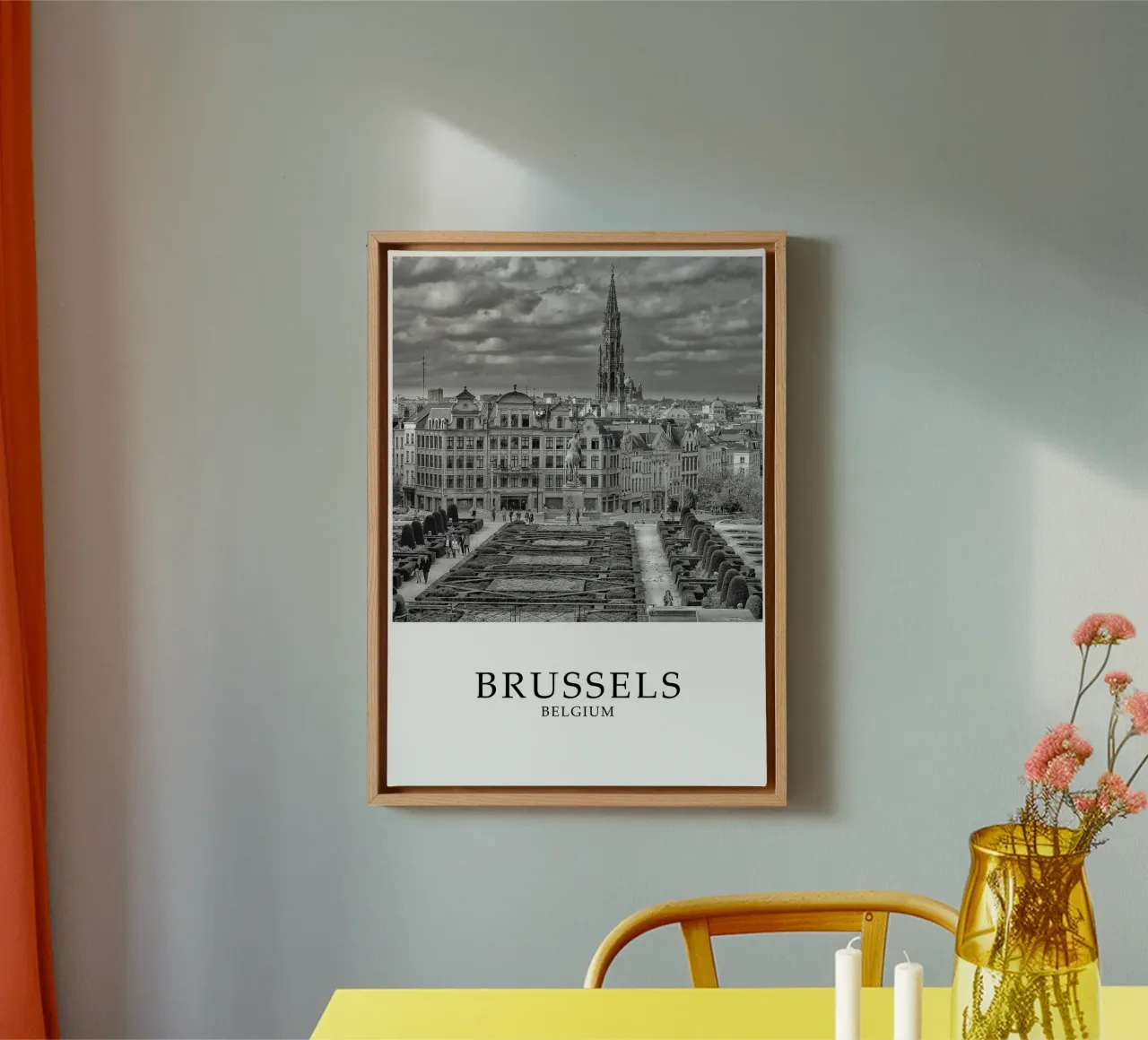 Bruxelles Belgio, paesaggio urbano in scala di grigi tela con Cornice a cassetta da Charnwood Prints