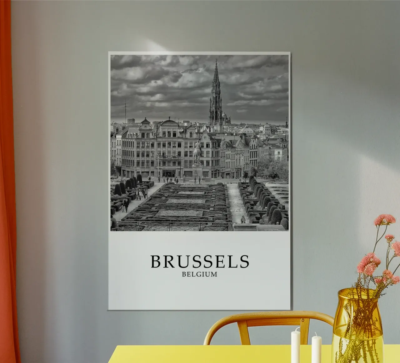 Bruxelles Belgio, paesaggio urbano in scala di grigi poster con telaio in plastica da Charnwood Prints
