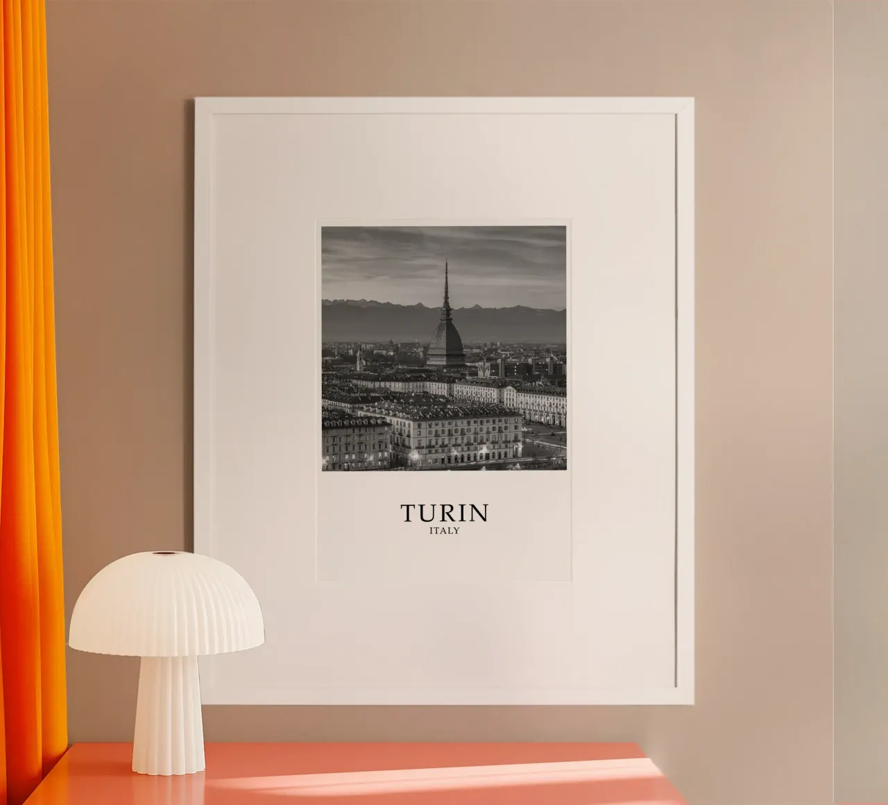 Torino Italia Skyline Scena in scala di grigi poster con telaio in alluminio da Charnwood Prints