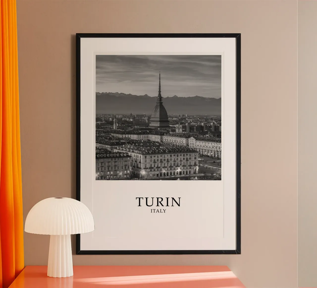 Torino Italia Skyline Scena in scala di grigi poster con telaio in alluminio da Charnwood Prints