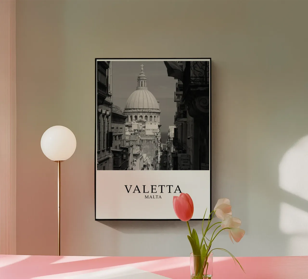 Valetta Malta Architecture Scene Greyscale plexiglass da Charnwood Prints