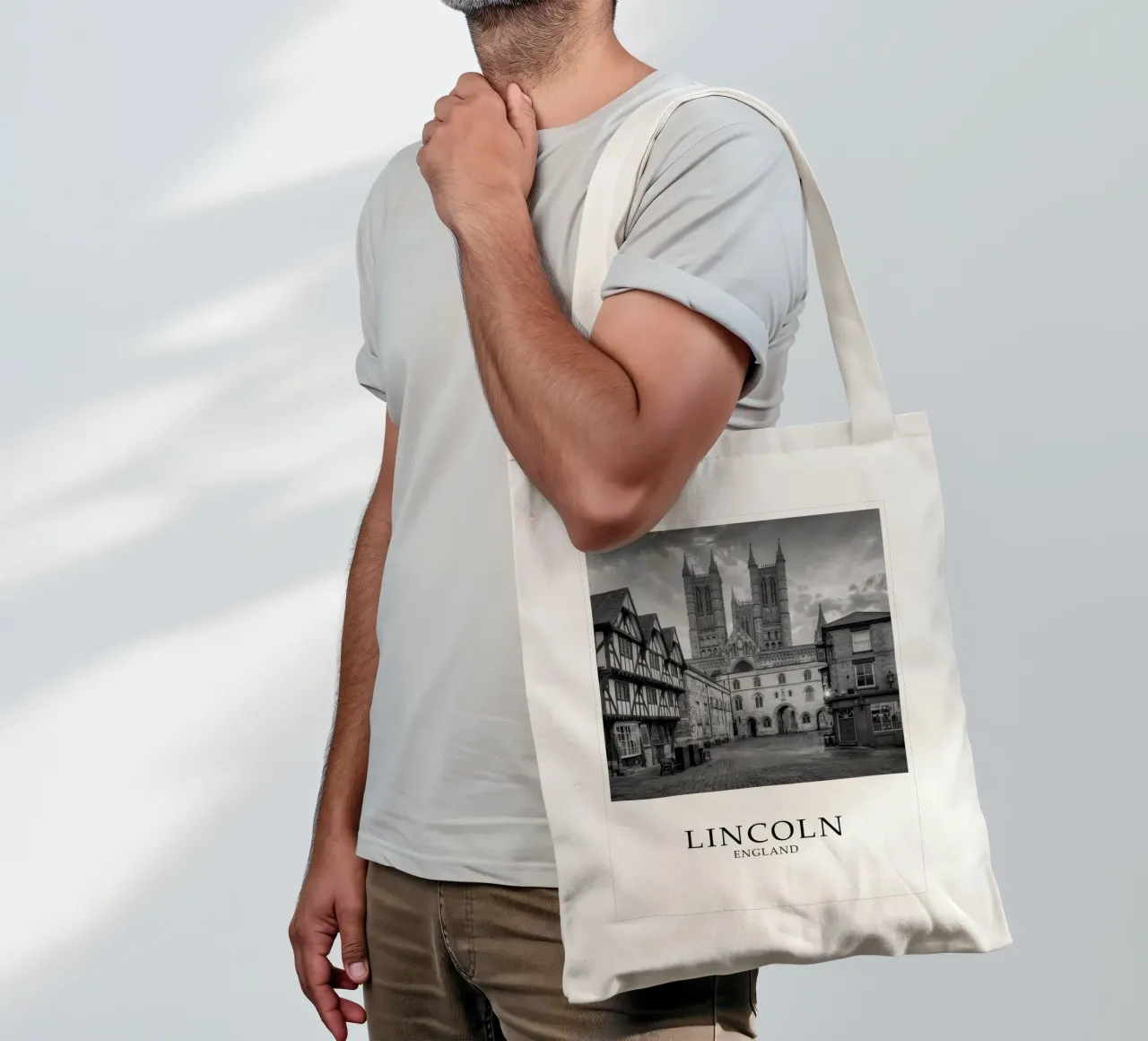 Lincoln Inghilterra Architettura Scena in scala di grigi borsa in juta da Charnwood Prints