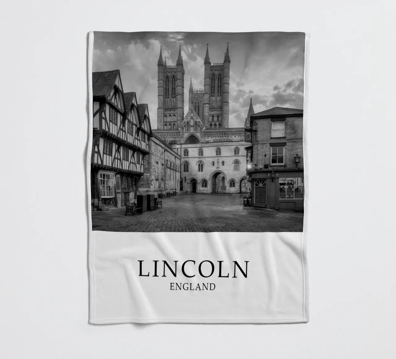 Lincoln Inghilterra Architettura Scena in scala di grigi coperta in pile da Charnwood Prints