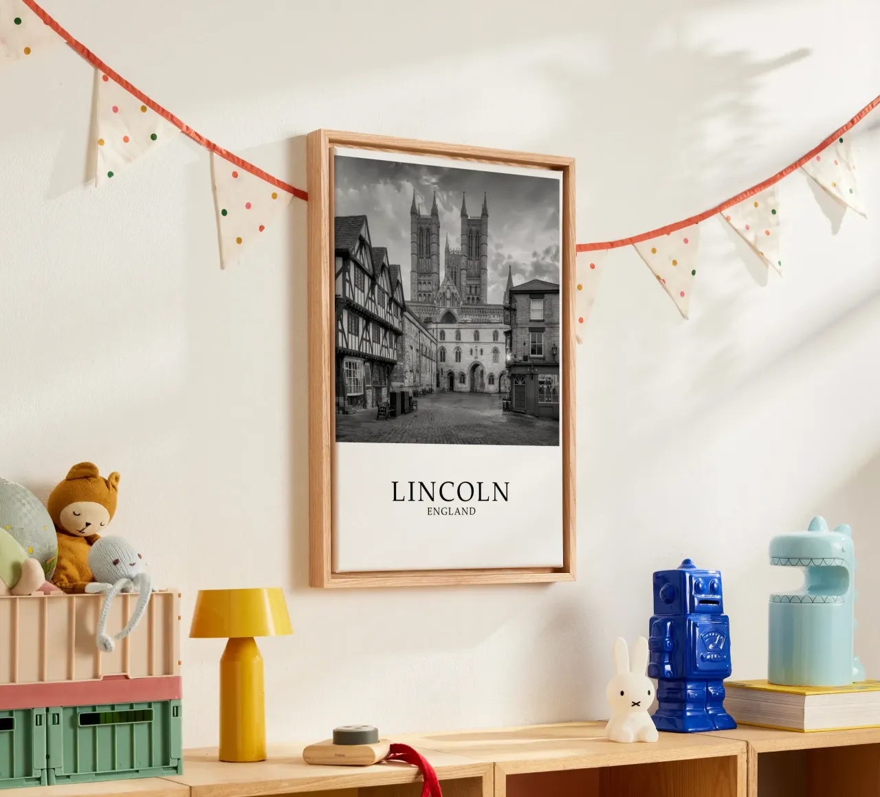 Lincoln Inghilterra Architettura Scena in scala di grigi tela con Cornice a cassetta da Charnwood Prints