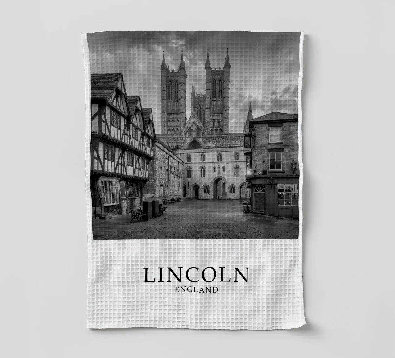Lincoln Inghilterra Architettura Scena in scala di grigi canovaccio da cucina da Charnwood Prints