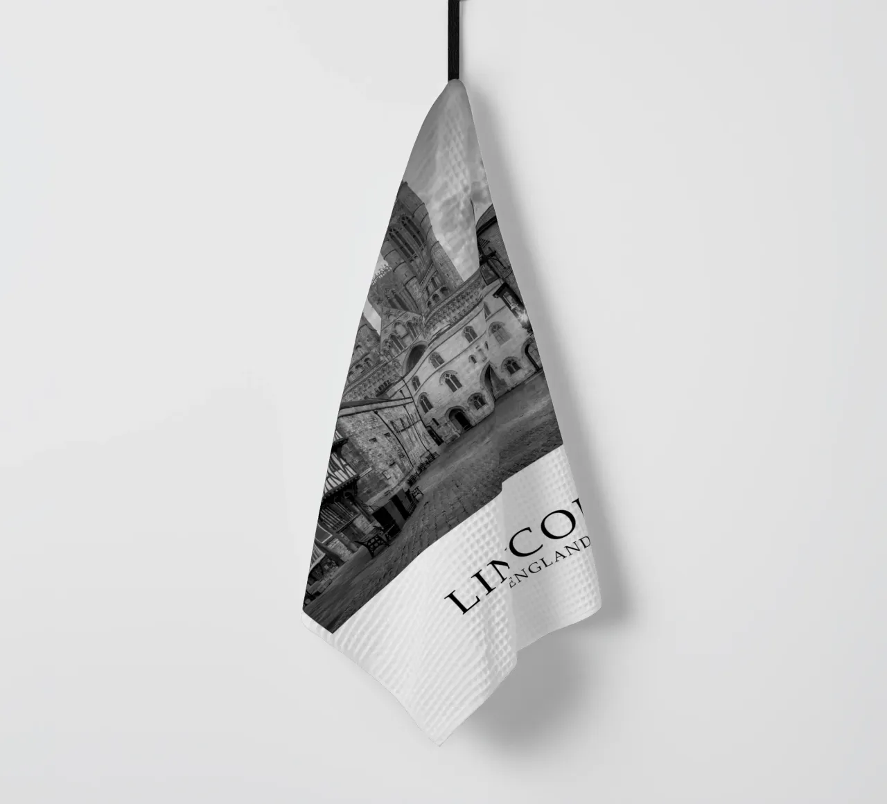 Lincoln Inghilterra Architettura Scena in scala di grigi canovaccio da cucina da Charnwood Prints